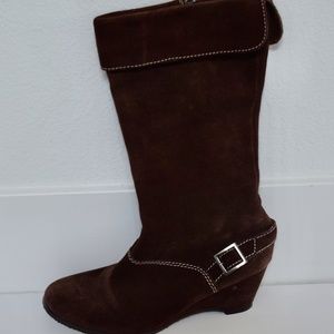Brown boots